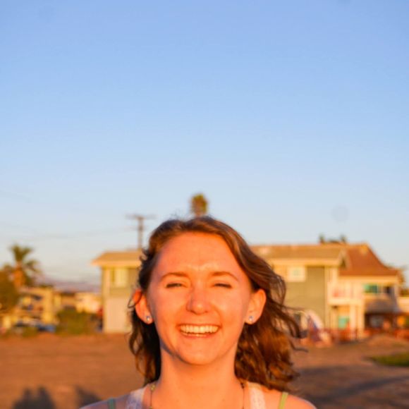 Meet your Posher, Kayleigh - Picture 1 of 1